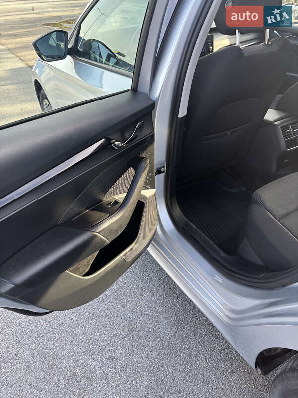 Лифтбек Skoda Octavia 2020 в Черновцах