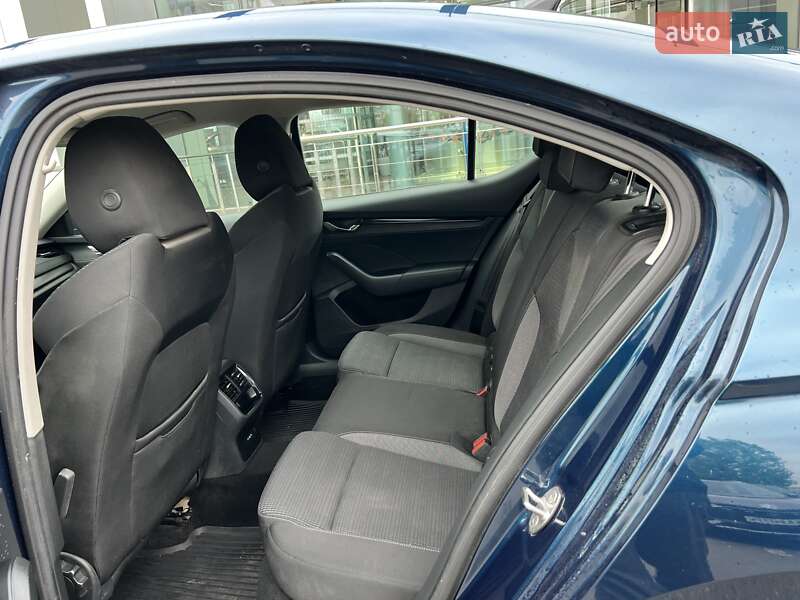 Лифтбек Skoda Octavia 2021 в Киеве фото 16 Лифтбек Skoda Octavia 2021 в Киеве