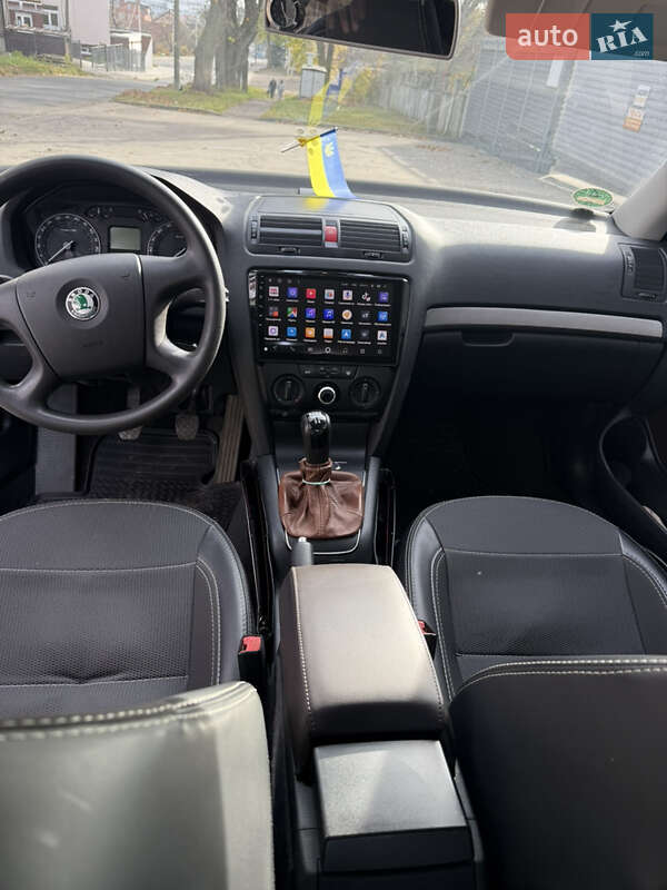 Лифтбек Skoda Octavia 2004 в Хмельницком