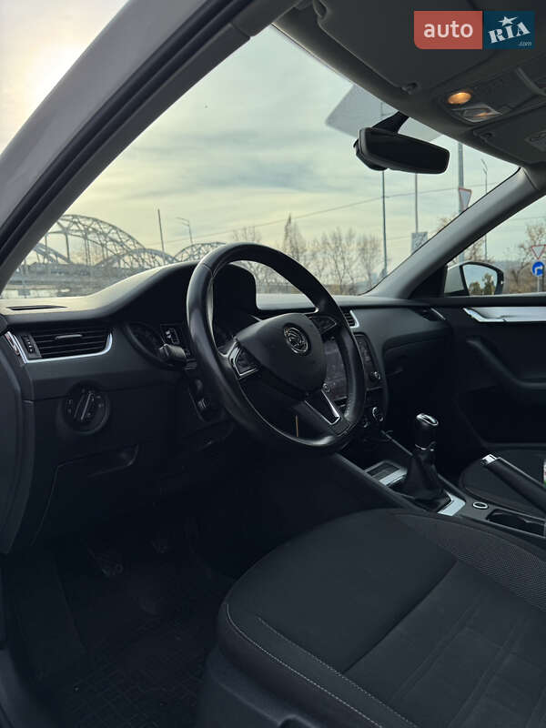Универсал Skoda Octavia 2019 в Киеве фото 13 Универсал Skoda Octavia 2019 в Киеве