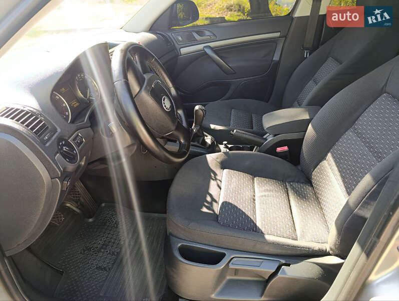 Лифтбек Skoda Octavia 2010 в Галиче фото 3 Лифтбек Skoda Octavia 2010 в Галиче