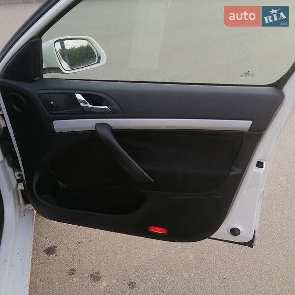 Лифтбек Skoda Octavia 2008 в Киеве