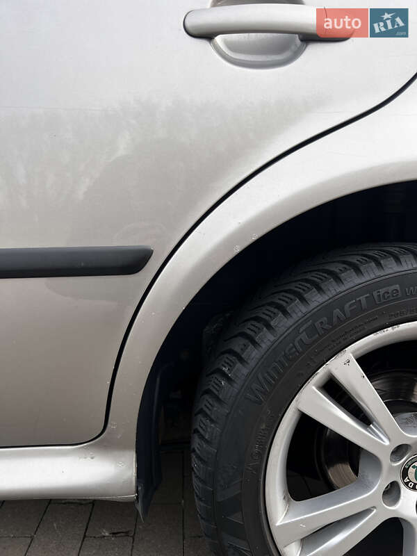 Лифтбек Skoda Octavia 2008 в Киеве