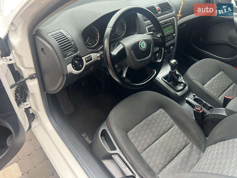 Лифтбек Skoda Octavia 2012 в Мукачево фото 54 Лифтбек Skoda Octavia 2012 в Мукачево