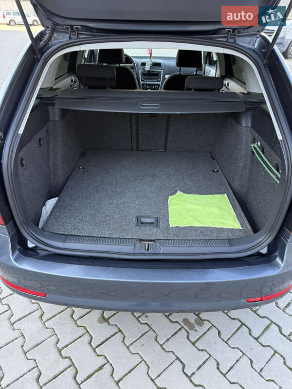 Универсал Skoda Octavia 2010 в Вишневом фото 10 Универсал Skoda Octavia 2010 в Вишневом