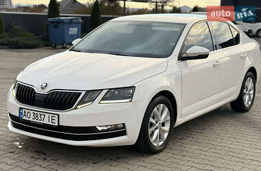 Ліфтбек Skoda Octavia 2017 в Хусті
