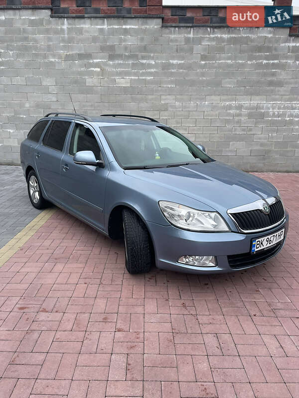 Универсал Skoda Octavia 2010 в Ровно фото 2 Универсал Skoda Octavia 2010 в Ровно