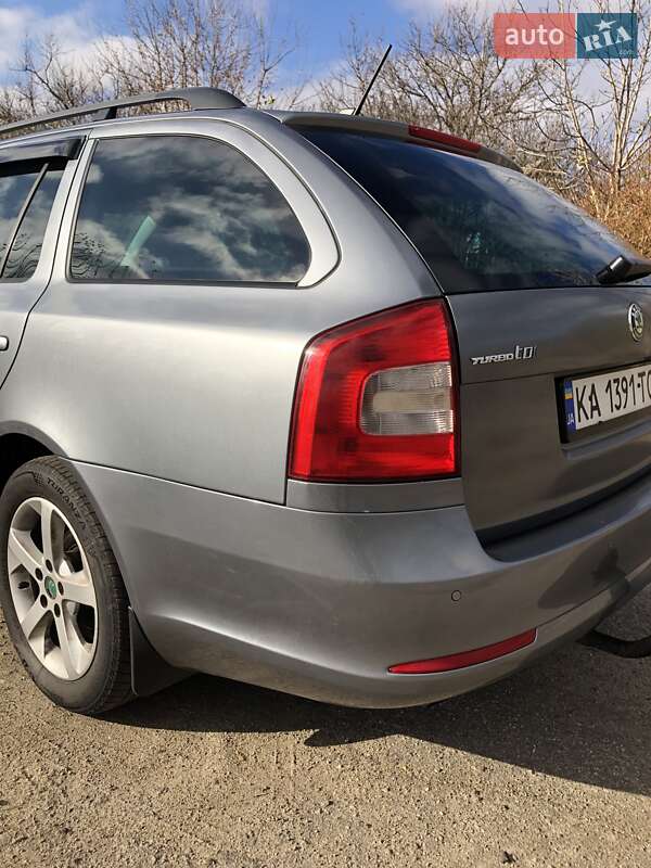 Универсал Skoda Octavia 2012 в Мироновке