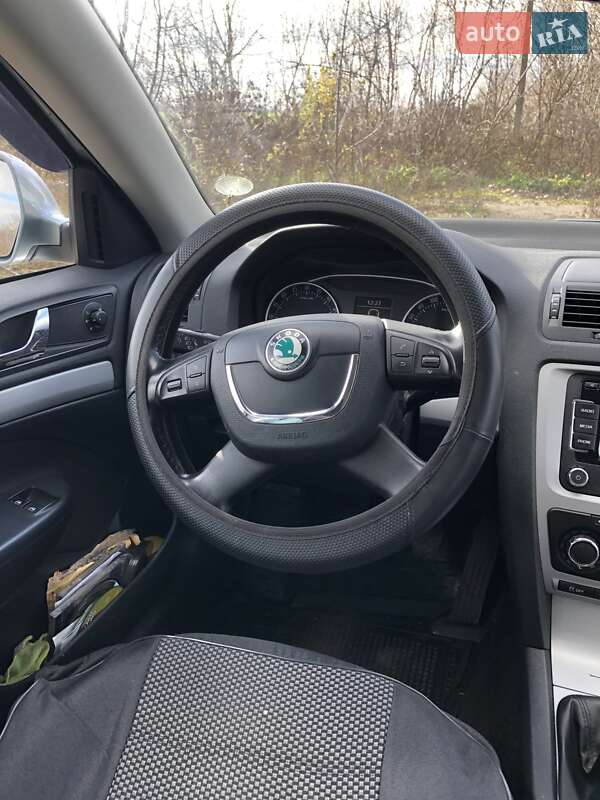 Универсал Skoda Octavia 2012 в Мироновке