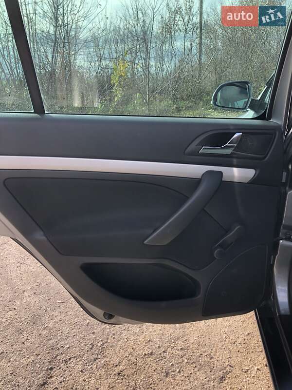 Универсал Skoda Octavia 2012 в Мироновке