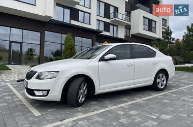 Лифтбек Skoda Octavia 2016 в Ужгороде
