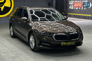 Универсал Skoda Octavia 2021 в Черновцах