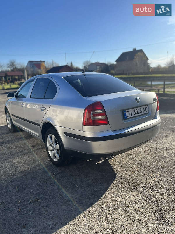 Лифтбек Skoda Octavia 2008 в Рудки