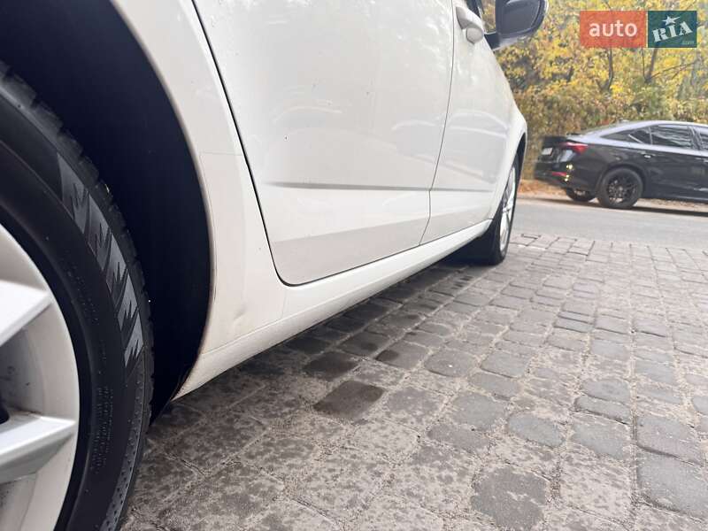 Лифтбек Skoda Octavia 2015 в Кропивницком