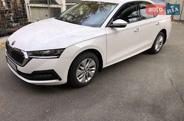 Лифтбек Skoda Octavia 2022 в Киеве