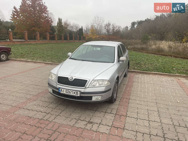 Лифтбек Skoda Octavia 2008 в Обухове фото Лифтбек Skoda Octavia 2008 в Обухове
