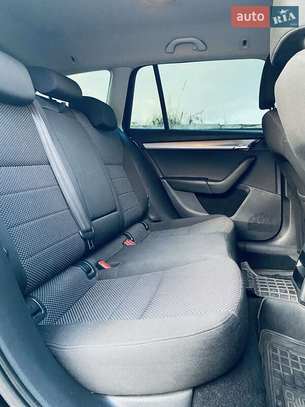 Универсал Skoda Octavia 2014 в Ужгороде фото 29 Универсал Skoda Octavia 2014 в Ужгороде