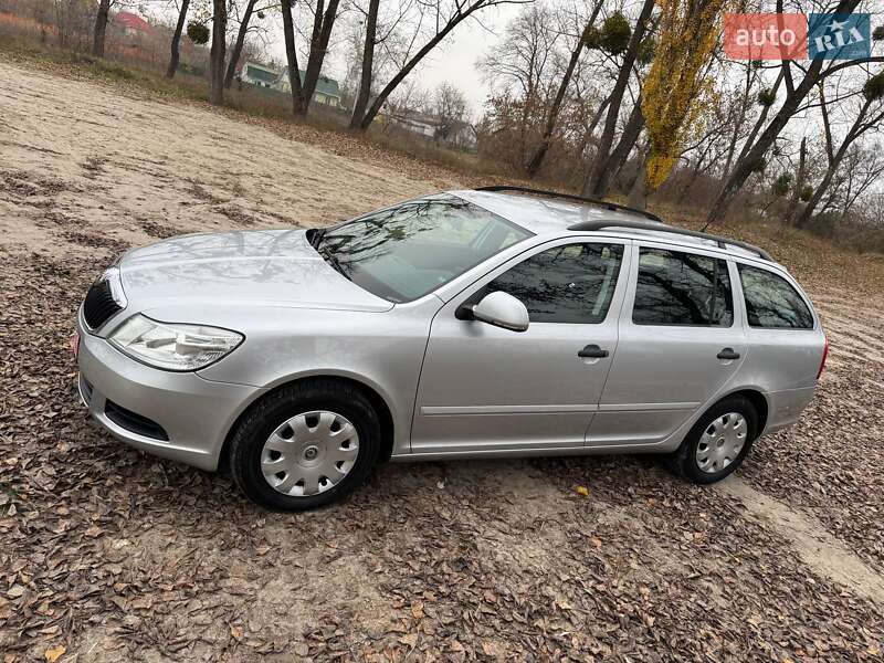 Универсал Skoda Octavia 2009 в Полтаве