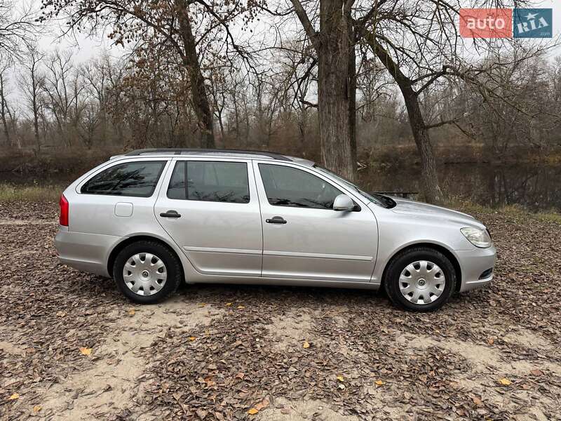 Универсал Skoda Octavia 2009 в Полтаве