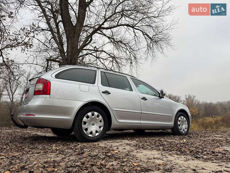 Универсал Skoda Octavia 2009 в Полтаве