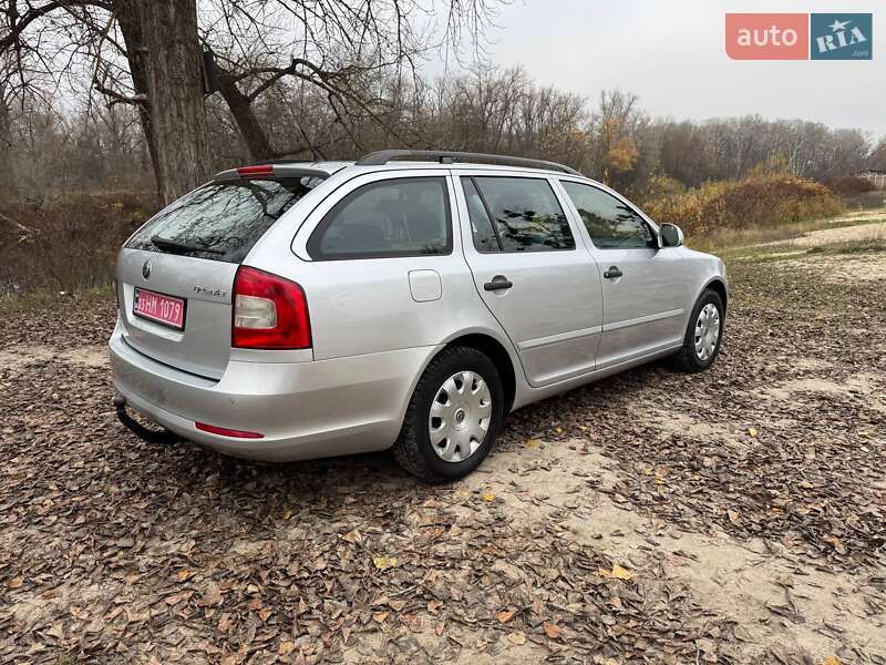 Универсал Skoda Octavia 2009 в Полтаве