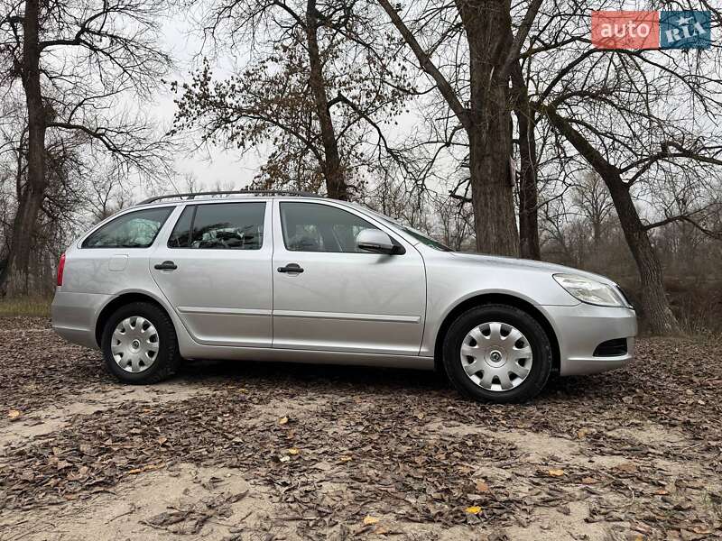 Универсал Skoda Octavia 2009 в Полтаве