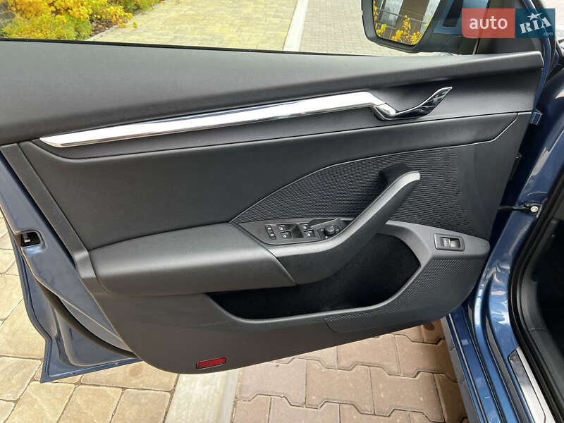 Универсал Skoda Octavia 2021 в Киеве