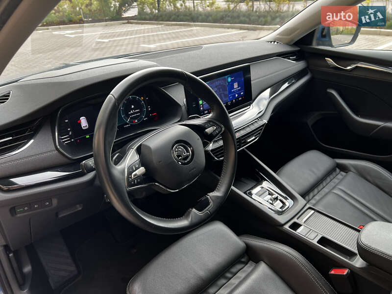 Универсал Skoda Octavia 2021 в Киеве