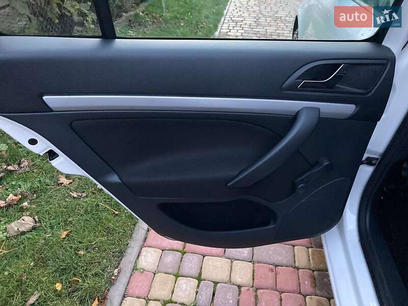 Универсал Skoda Octavia 2012 в Ровно фото 14 Универсал Skoda Octavia 2012 в Ровно