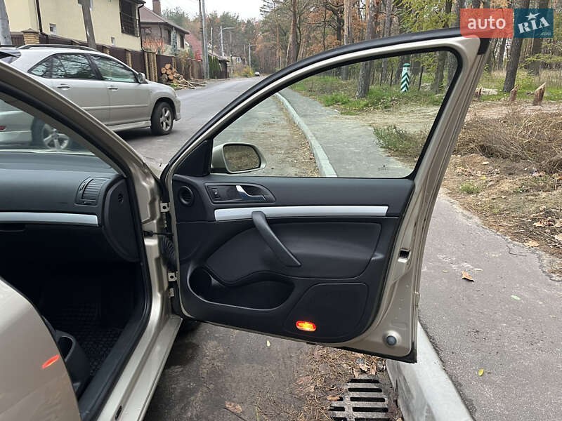 Лифтбек Skoda Octavia 2005 в Киеве