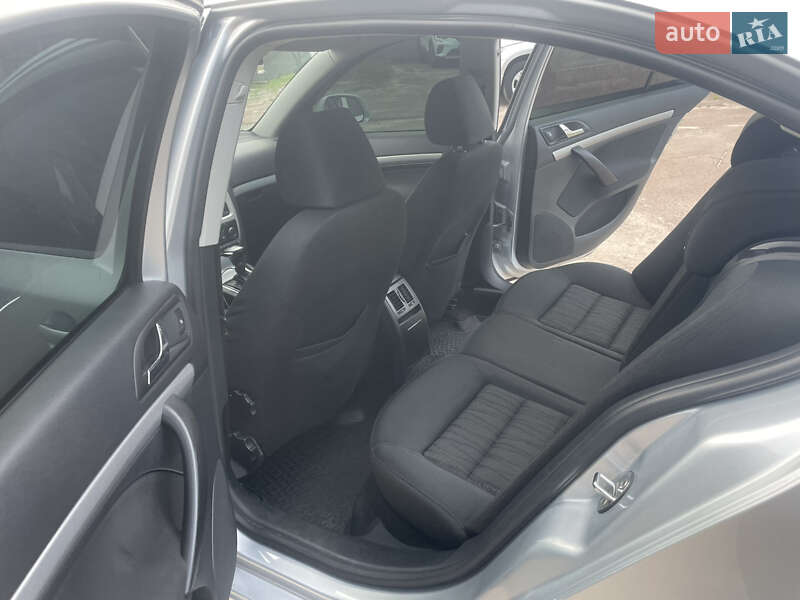 Лифтбек Skoda Octavia 2010 в Киеве фото 6 Лифтбек Skoda Octavia 2010 в Киеве