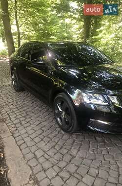 Лифтбек Skoda Octavia 2017 в Сваляве
