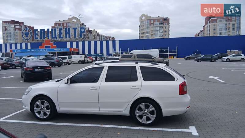 Универсал Skoda Octavia 2010 в Умани