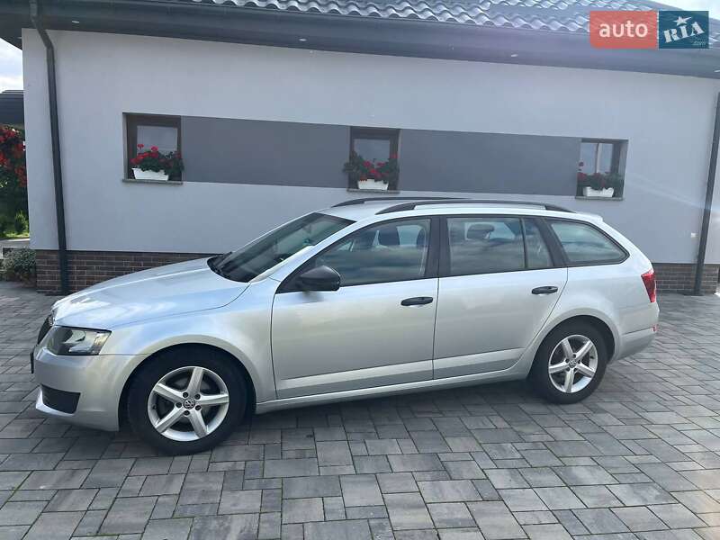 Универсал Skoda Octavia 2015 в Ровно