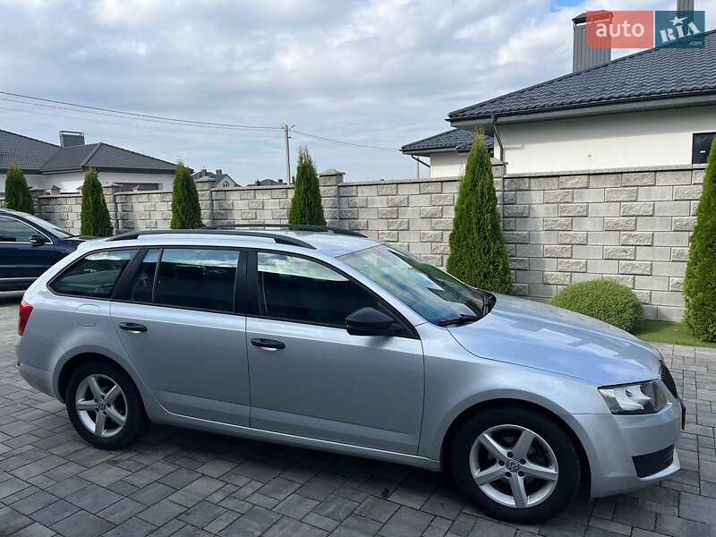 Универсал Skoda Octavia 2015 в Ровно