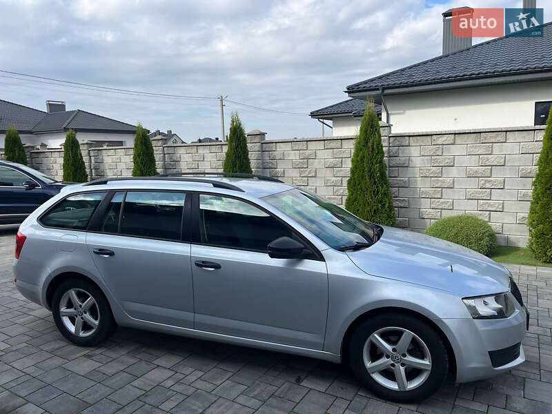 Универсал Skoda Octavia 2015 в Ровно