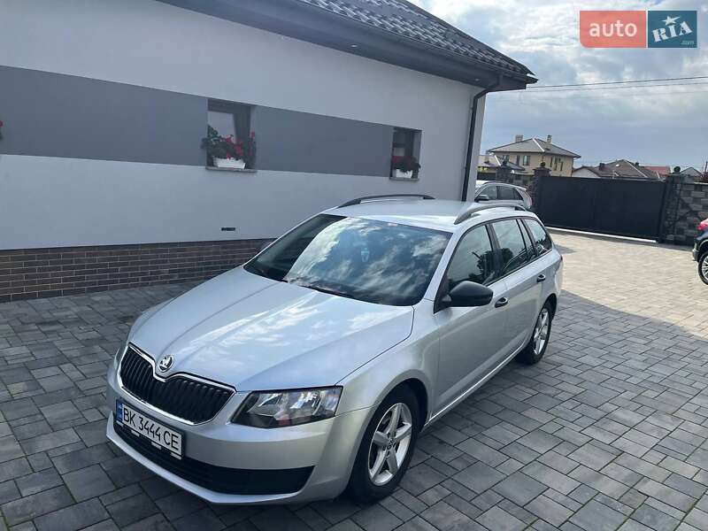 Универсал Skoda Octavia 2015 в Ровно