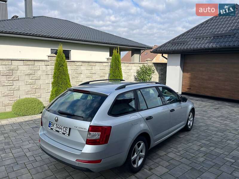 Универсал Skoda Octavia 2015 в Ровно