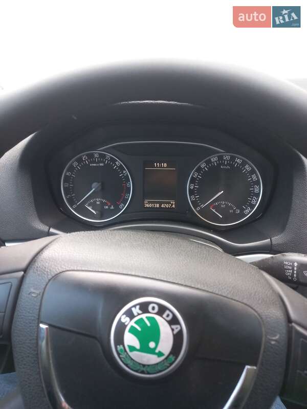 Универсал Skoda Octavia 2010 в Умани фото 2 Универсал Skoda Octavia 2010 в Умани