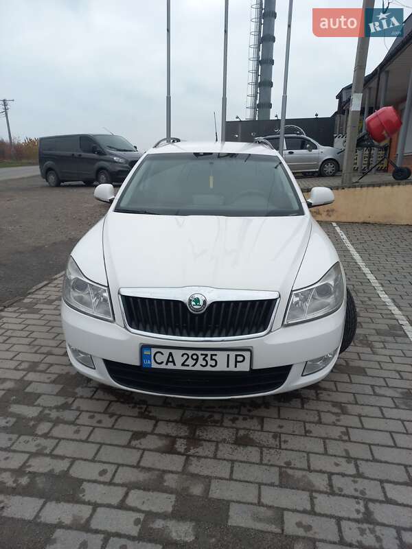 Универсал Skoda Octavia 2010 в Умани фото Универсал Skoda Octavia 2010 в Умани