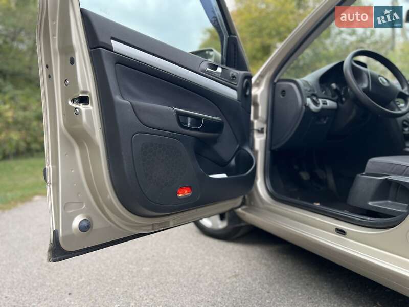 Лифтбек Skoda Octavia 2004 в Черкассах фото 25 Лифтбек Skoda Octavia 2004 в Черкассах