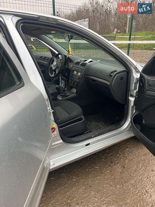 Ліфтбек Skoda Octavia 2010 в Івано-Франківську