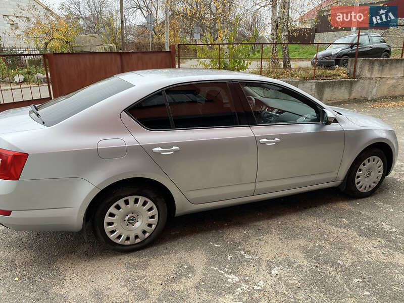 Лифтбек Skoda Octavia 2013 в Умани