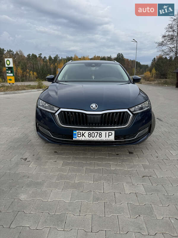 Универсал Skoda Octavia 2021 в Сарнах