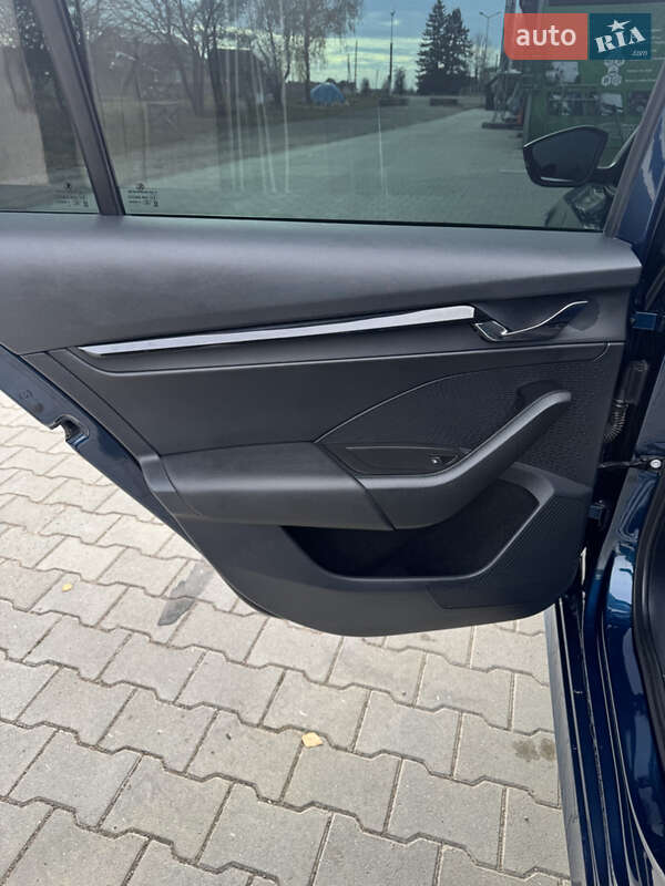 Универсал Skoda Octavia 2021 в Сарнах