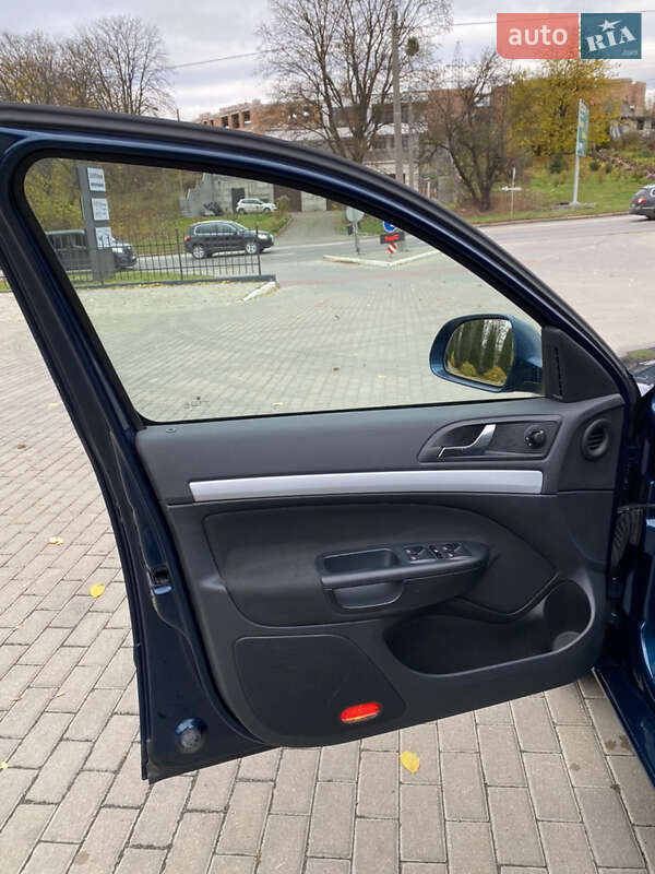 Универсал Skoda Octavia 2011 в Ровно