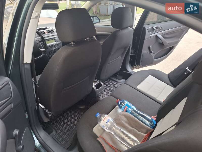 Лифтбек Skoda Octavia 2008 в Чернигове