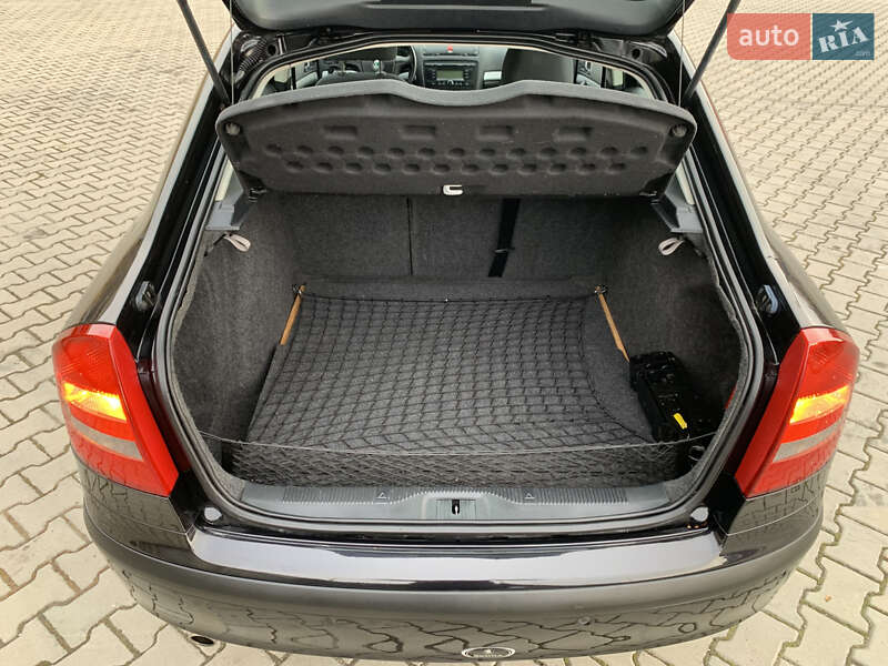 Лифтбек Skoda Octavia 2004 в Дрогобыче