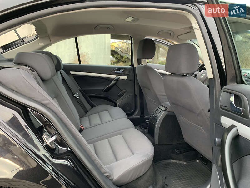 Лифтбек Skoda Octavia 2004 в Дрогобыче