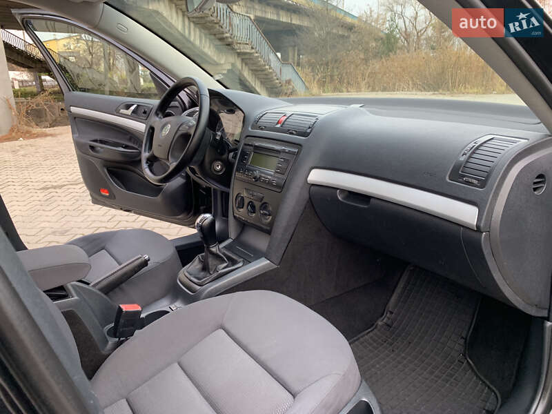 Лифтбек Skoda Octavia 2004 в Дрогобыче